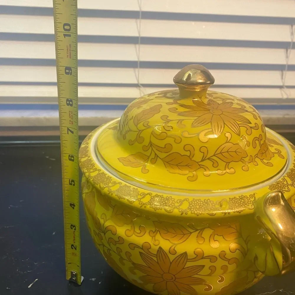 Vintage oriental vase with lid - Picture 4 of 8